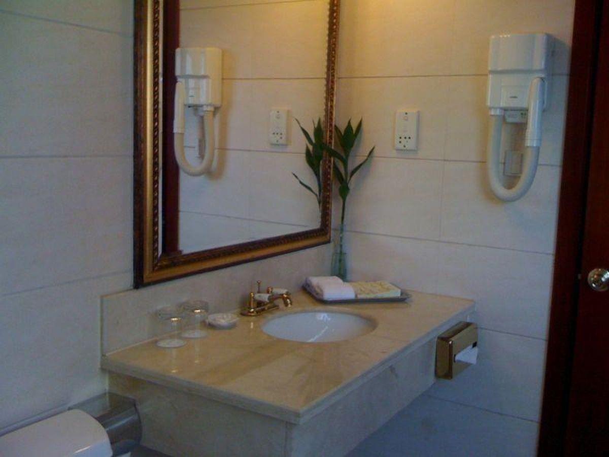 New East Asia Hotel Shanghai Exteriör bild